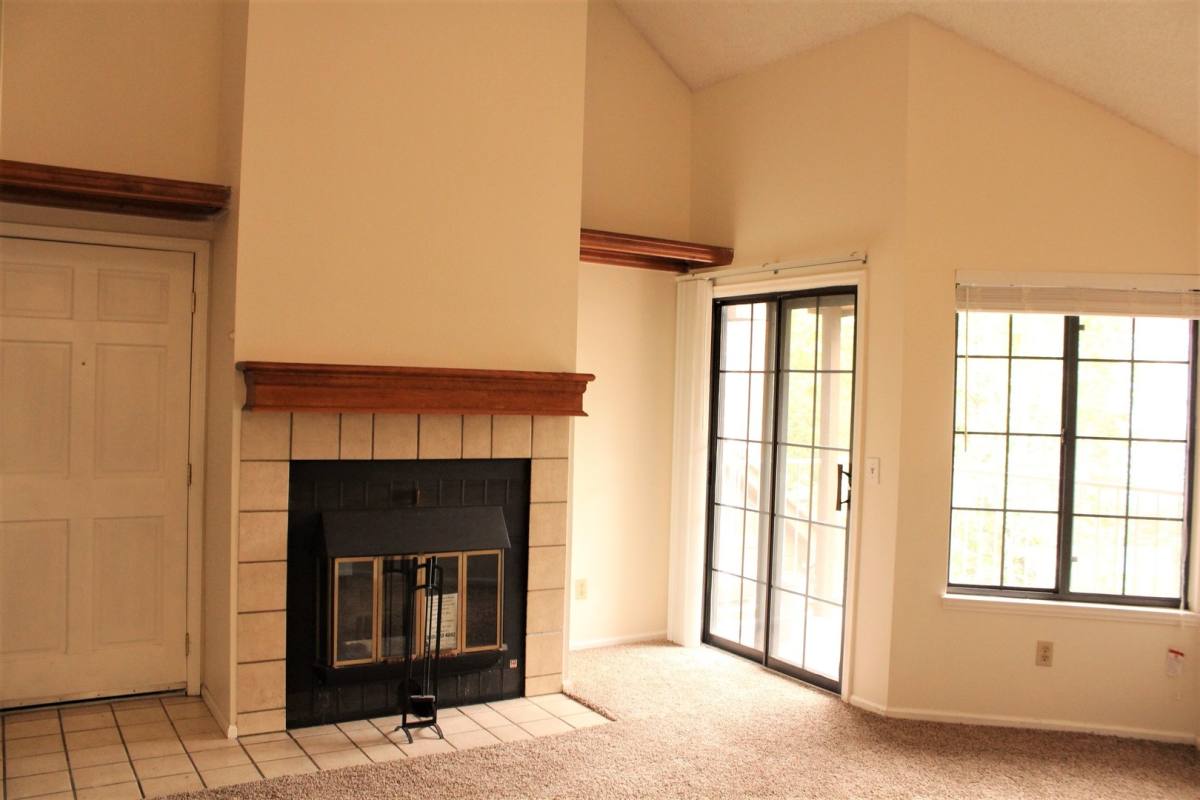 Condo for rent at 816 S Vance St, Denver, CO 80226