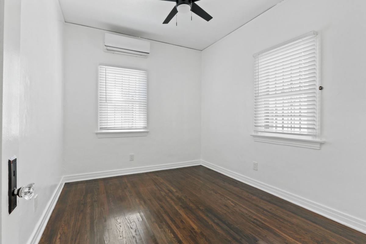 Apartment for rent at 1001 E 5th St, Long Beach, CA 90802
