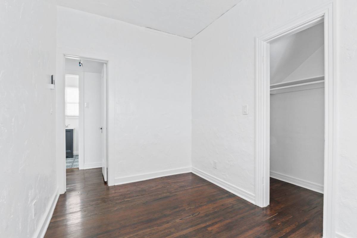 Apartment for rent at 1001 E 5th St, Long Beach, CA 90802