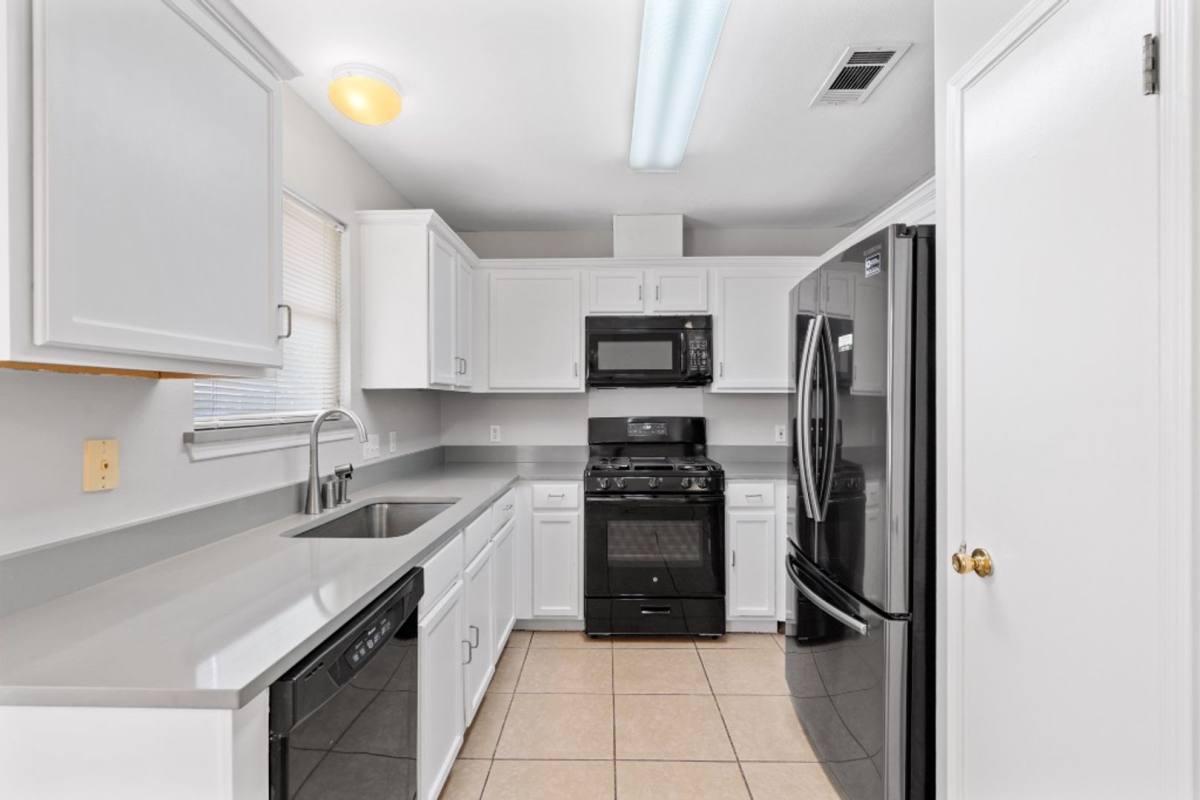 House for rent at 604 Maplecreek Dr, Leander, TX 78641