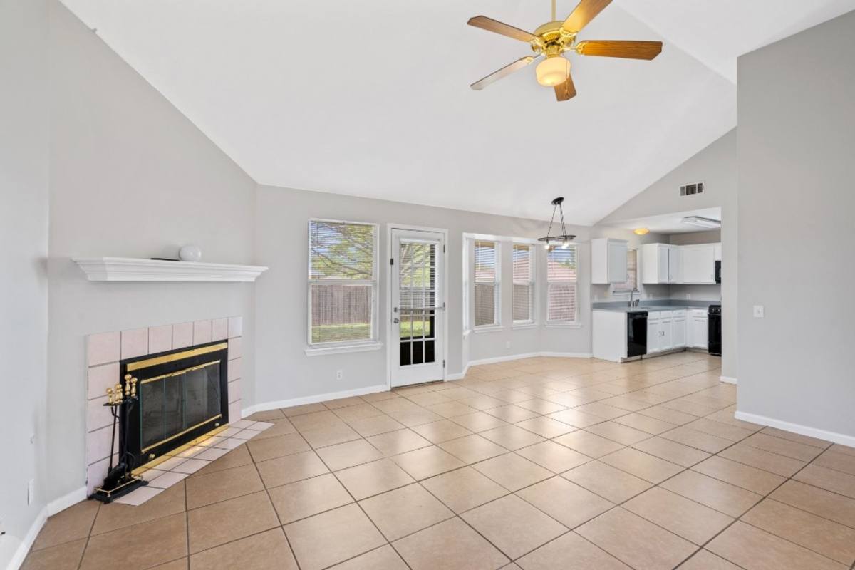 House for rent at 604 Maplecreek Dr, Leander, TX 78641