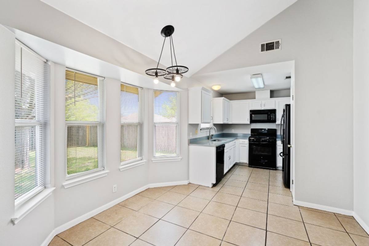 House for rent at 604 Maplecreek Dr, Leander, TX 78641