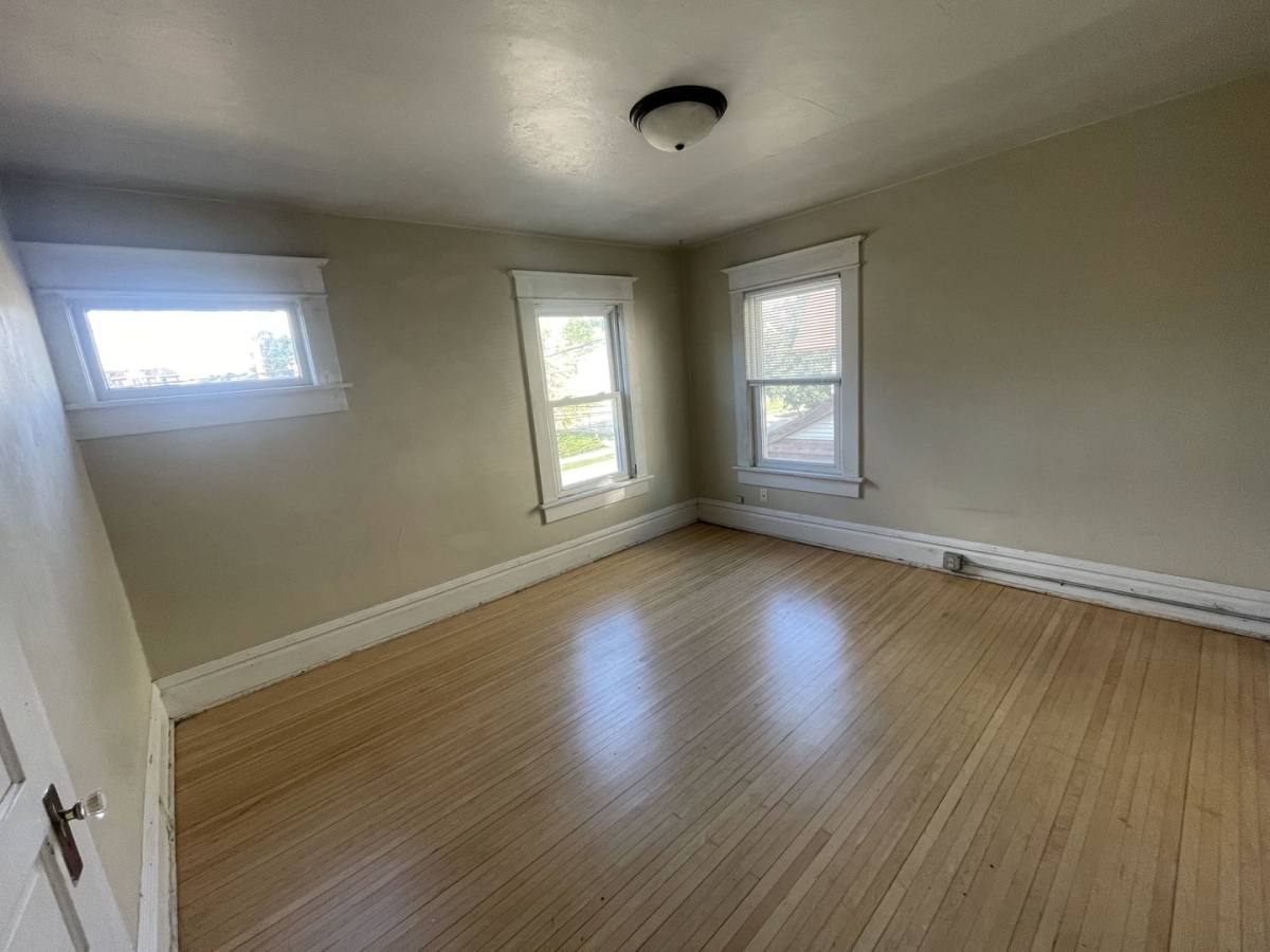 Apartment for rent at 509 High Ave, Oshkosh, WI 54901