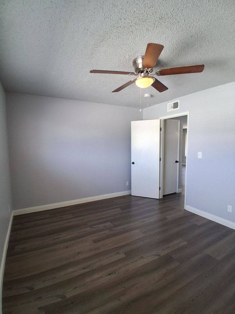 Apartment for rent at 3331 E Sierra Madre Ave, Fresno, CA 93726