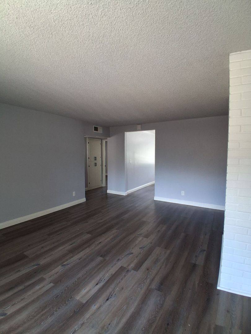 Apartment for rent at 3331 E Sierra Madre Ave, Fresno, CA 93726