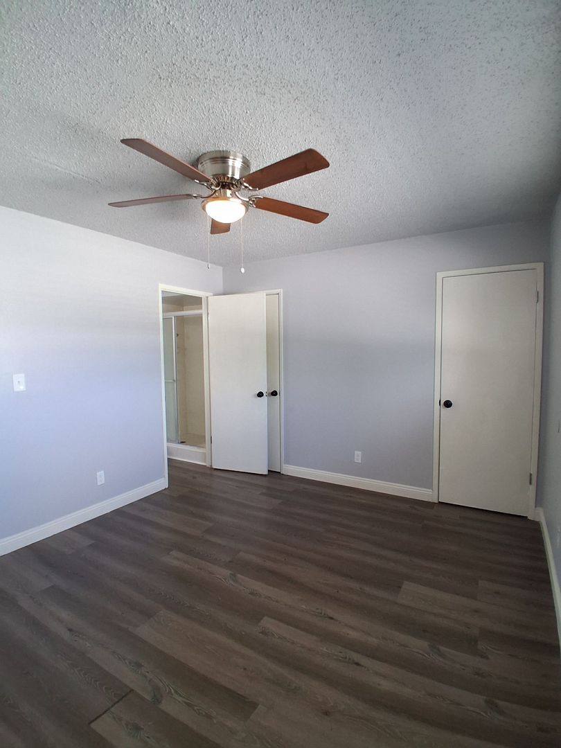 Apartment for rent at 3331 E Sierra Madre Ave, Fresno, CA 93726