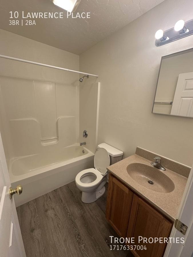 Townhouse for rent at 10 Lawrence Place, New Oxford, PA 17350