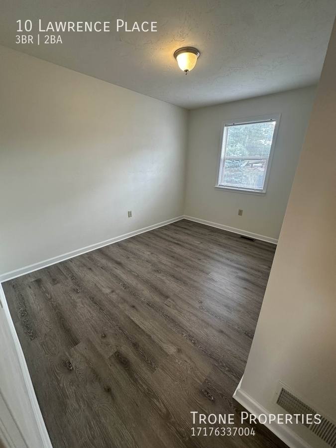 Townhouse for rent at 10 Lawrence Place, New Oxford, PA 17350