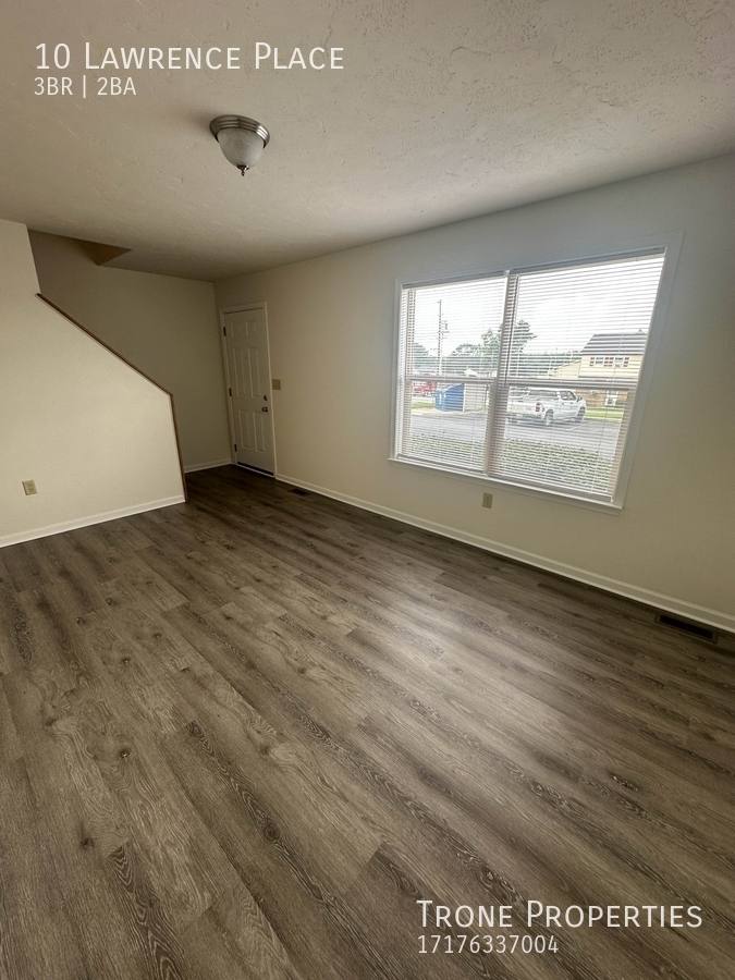 Townhouse for rent at 10 Lawrence Place, New Oxford, PA 17350