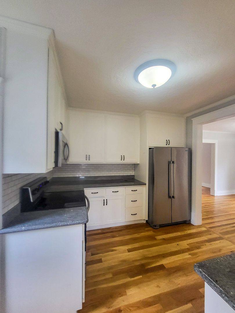 House for rent at 944 Cottage St NE, Salem, OR 97301