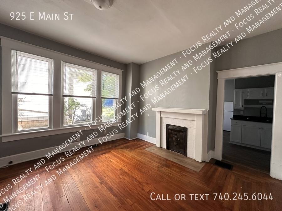 Apartment for rent at 925 E Main St, Lancaster, OH 43130