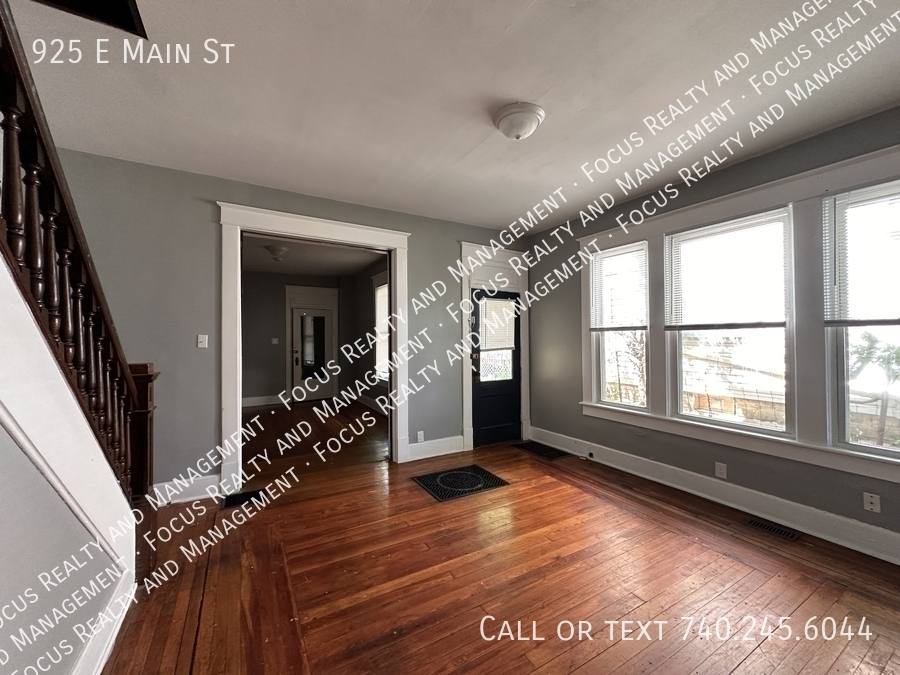 Apartment for rent at 925 E Main St, Lancaster, OH 43130