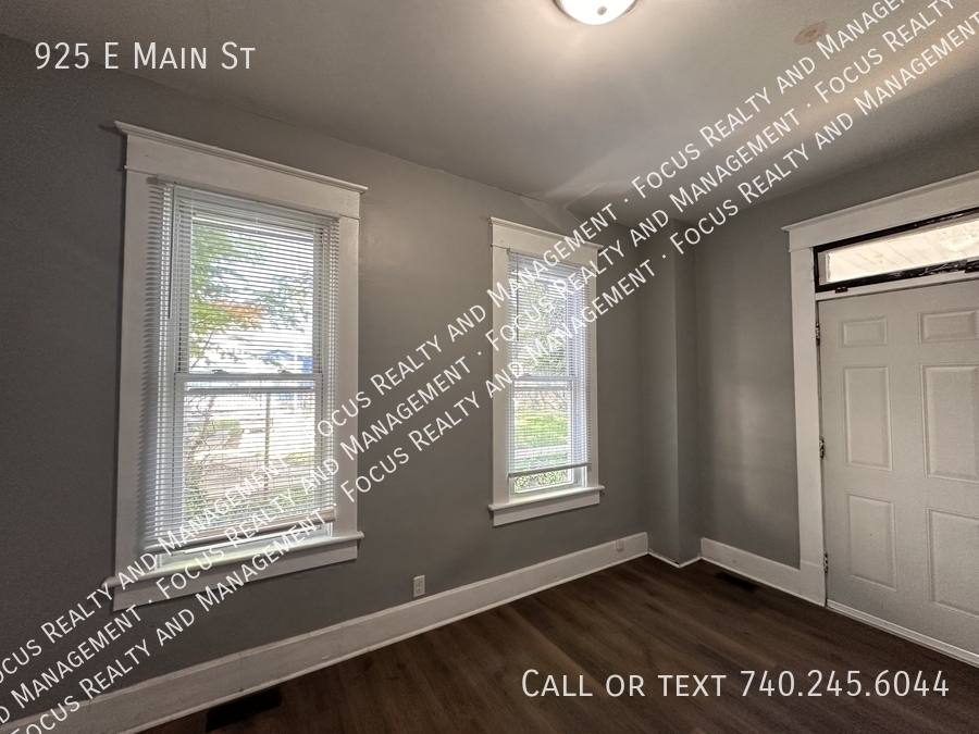 Apartment for rent at 925 E Main St, Lancaster, OH 43130