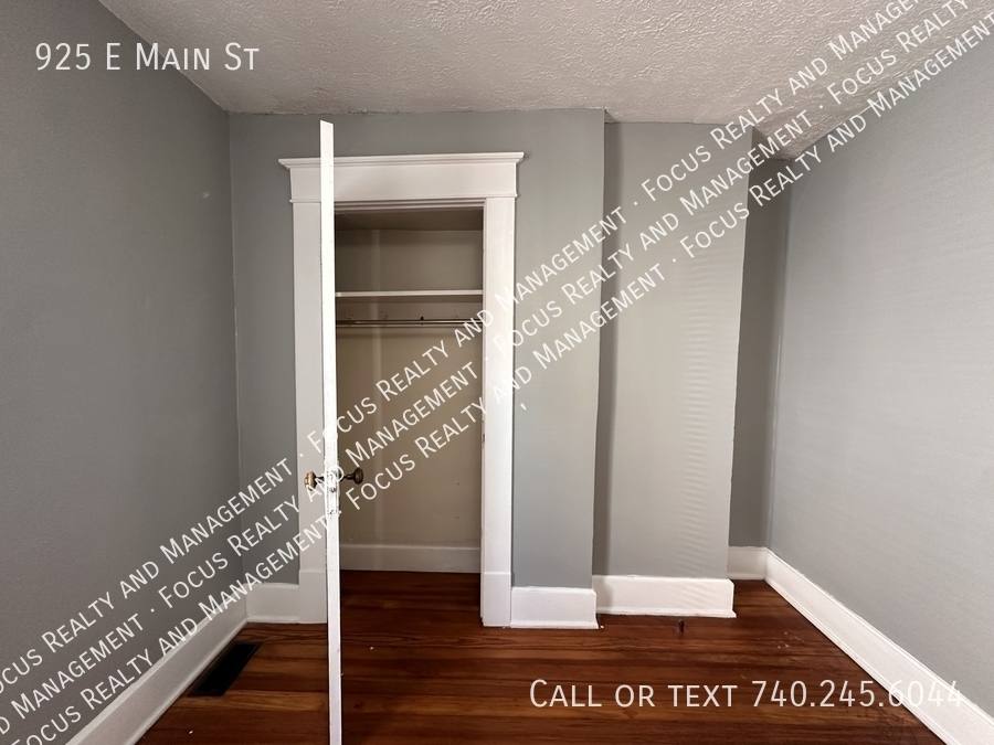 Apartment for rent at 925 E Main St, Lancaster, OH 43130