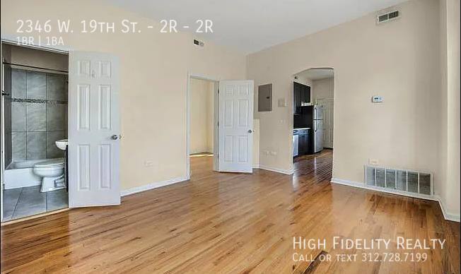 Apartment for rent at 2346 W 19th St #2R, Chicago, IL 60608