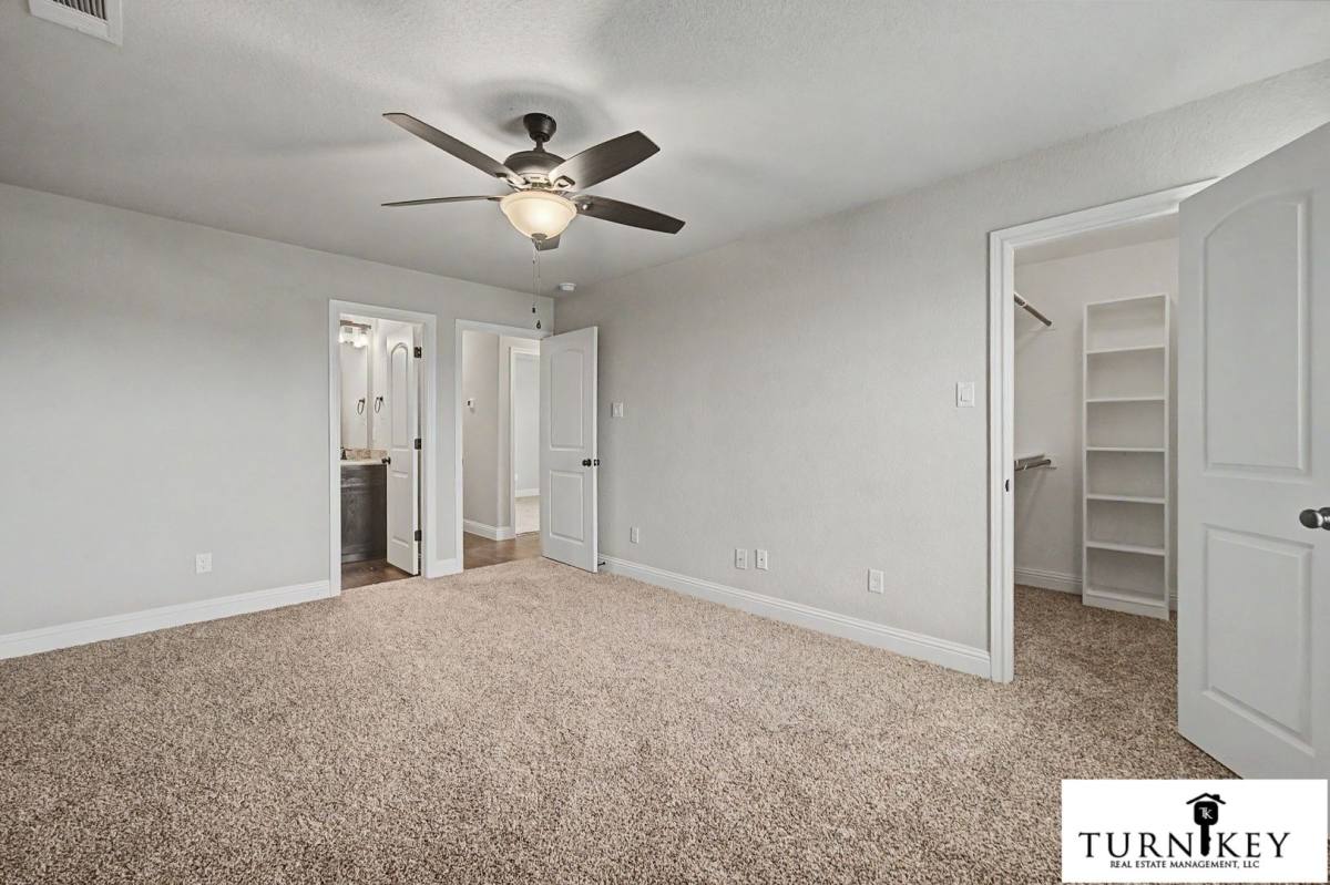 Apartment for rent at 158-160 Crossbow Court, Weatherford, TX 76088