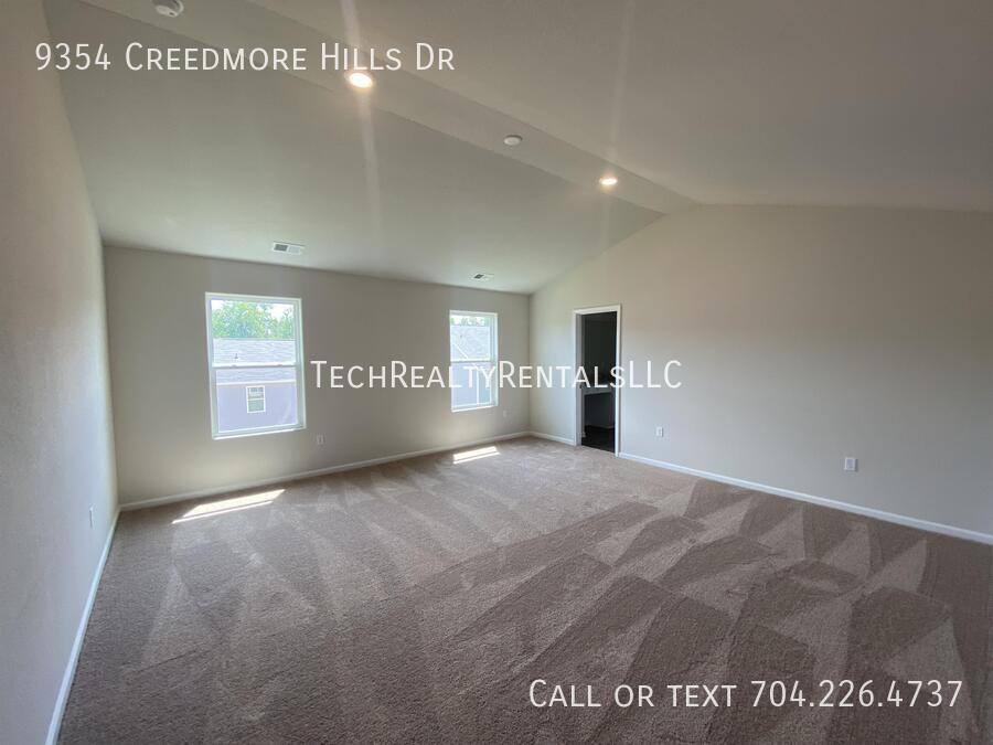 House for rent at 9354 Creedmore Hills Dr, Charlotte, NC 28214
