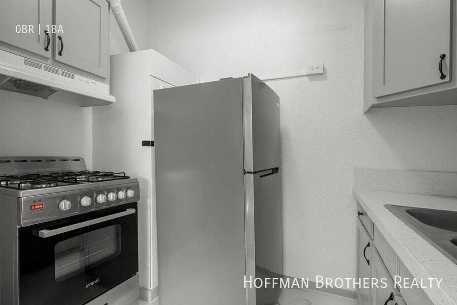 Apartment for rent at 123 S Westmoreland Ave #6, Los Angeles, CA 90004