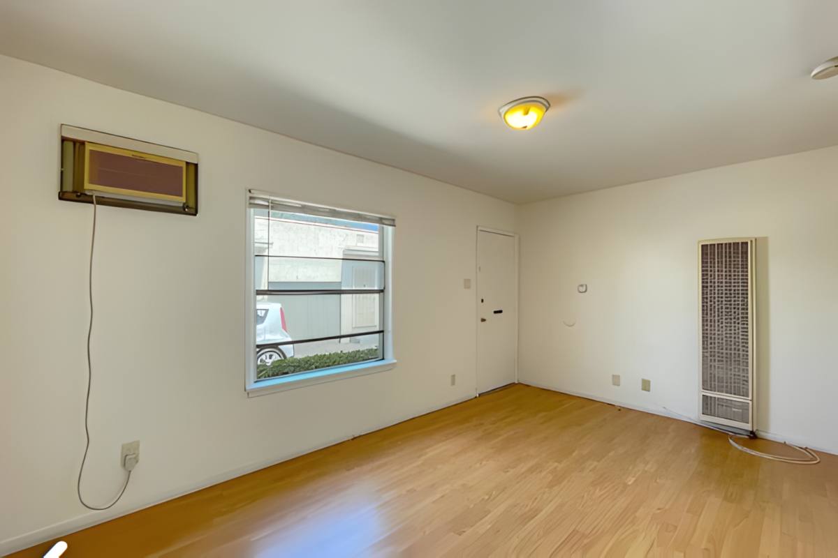 Apartment for rent at 1129 Centinela Ave, Inglewood, CA 90302