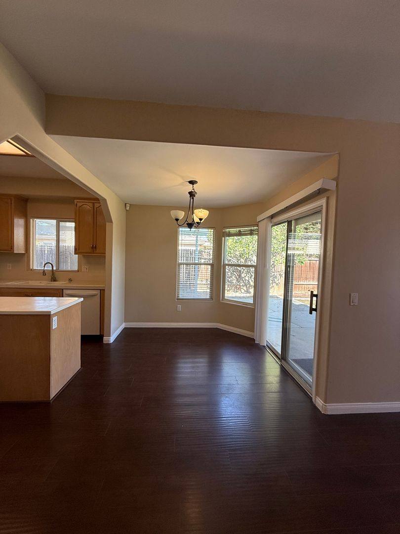 House for rent at 5704 Pine Canyon Dr, Bakersfield, CA 93313