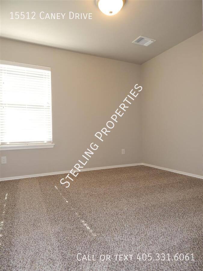 House for rent at 15512 Caney Dr, Edmond, OK 73013