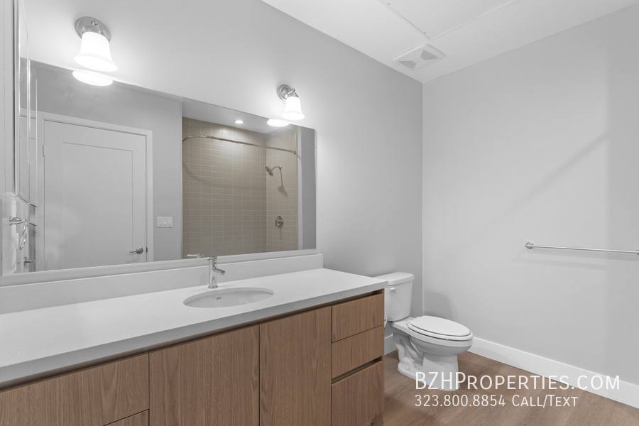 Apartment for rent at 1223 N Hayworth Ave #6, Los Angeles, CA 90046