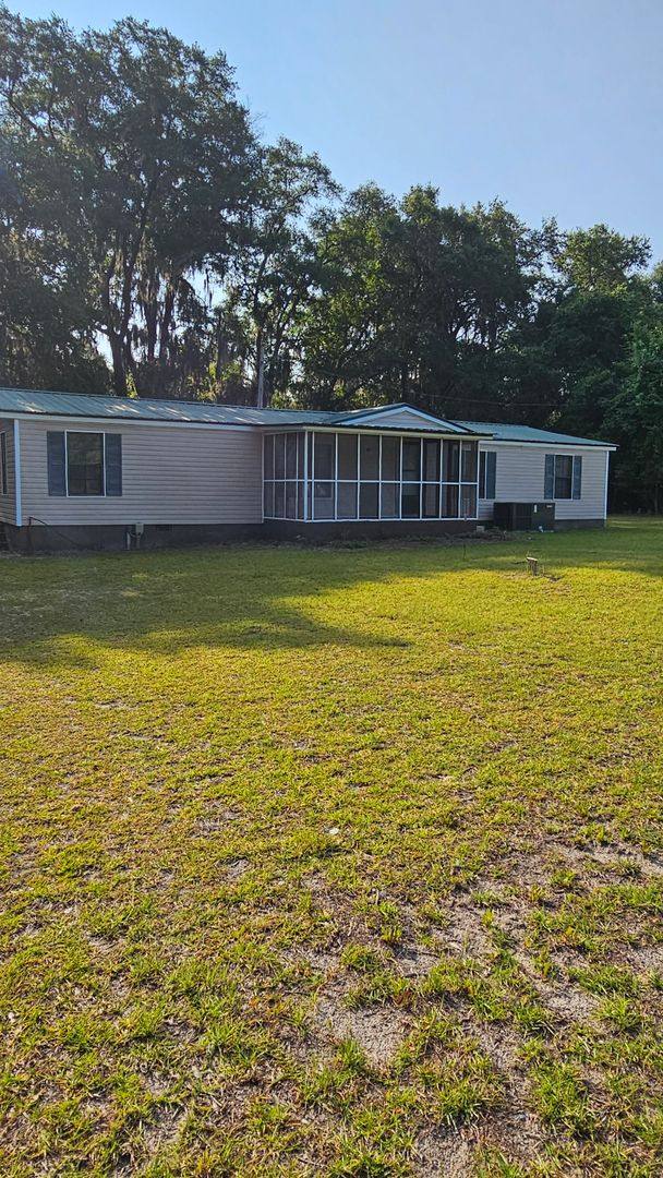 House for rent at 108 E Davis Rd, Valdosta, GA 31601