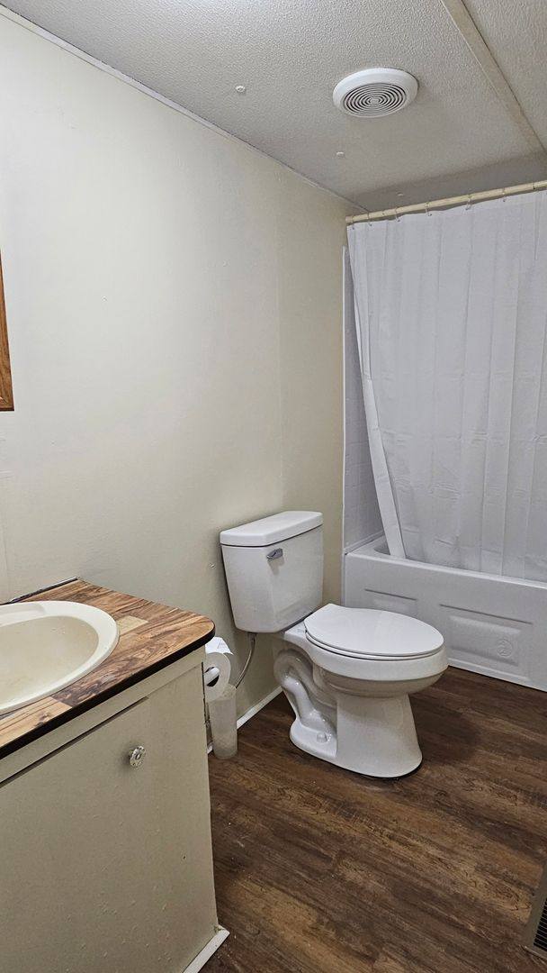 House for rent at 108 E Davis Rd, Valdosta, GA 31601