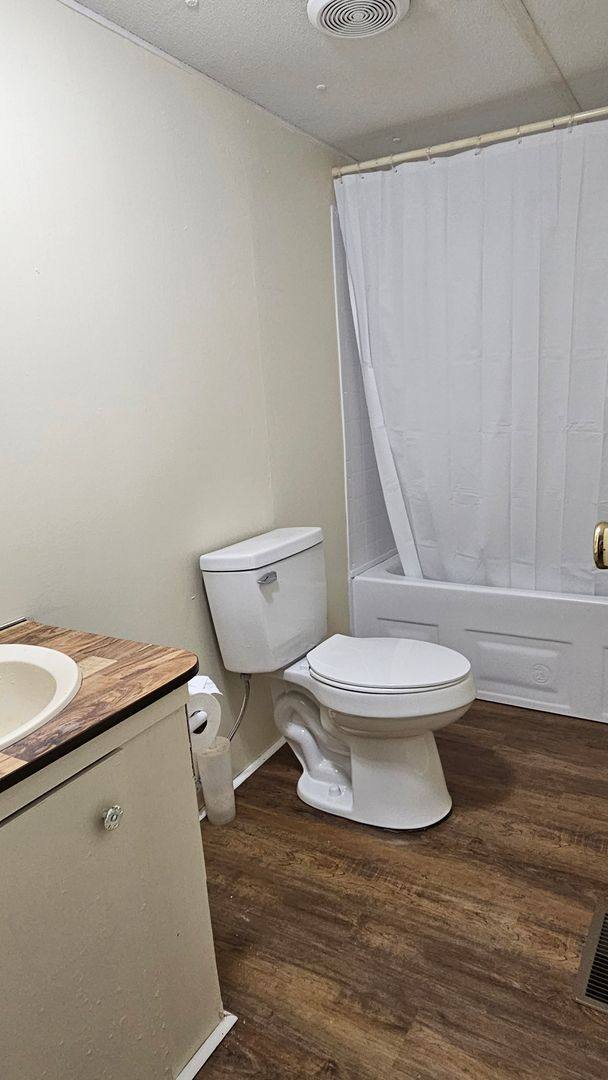 House for rent at 108 E Davis Rd, Valdosta, GA 31601