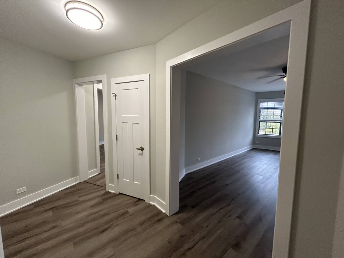 Apartment for rent at 725 Saint Johns, Highland Park, IL 60035