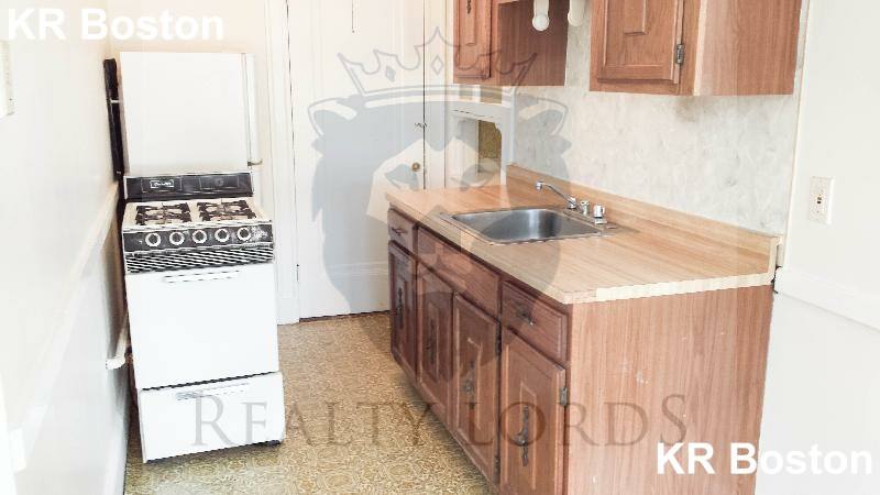 Apartment for rent at 63 Fellsway W #9, Medford, MA 02155