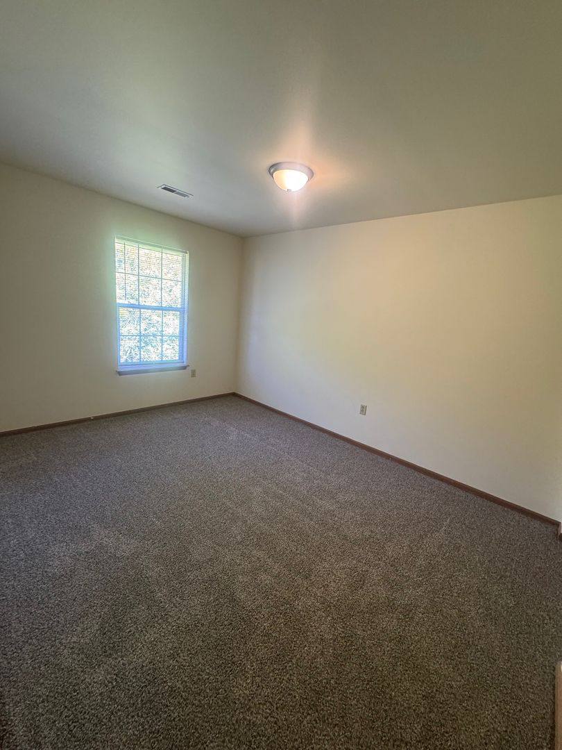 Apartment for rent at 27 Iki Dr, Edgerton, WI 53534