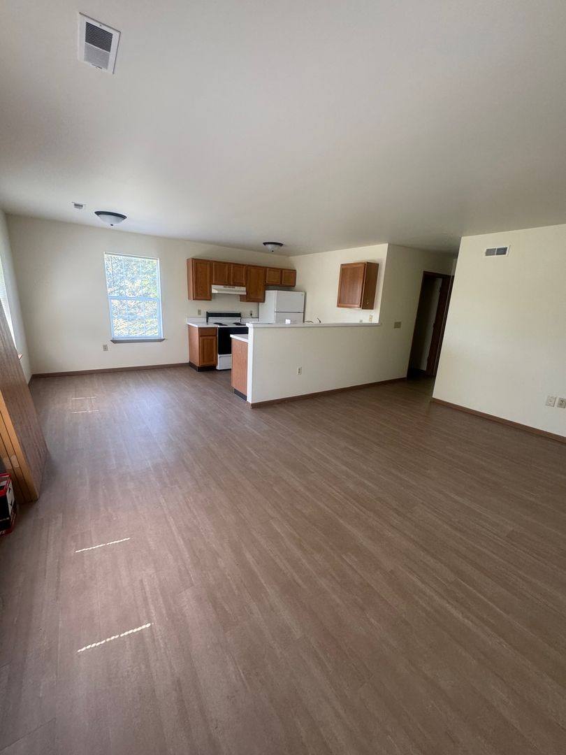 Apartment for rent at 27 Iki Dr, Edgerton, WI 53534