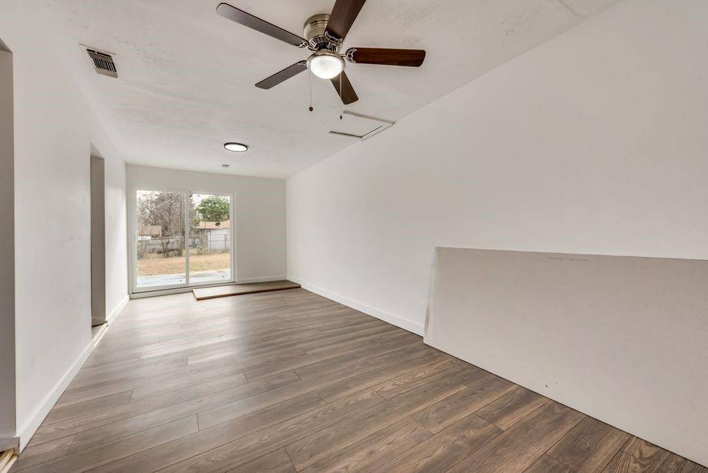 Apartment for rent at 3864 Castle Hills Dr, Dallas, TX 75241