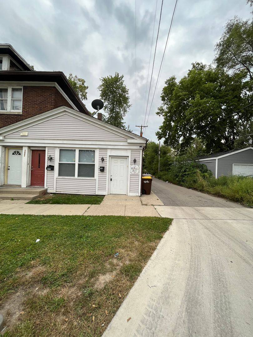 Apartment for rent at 1019 12th Ave, Rockford, IL 61104