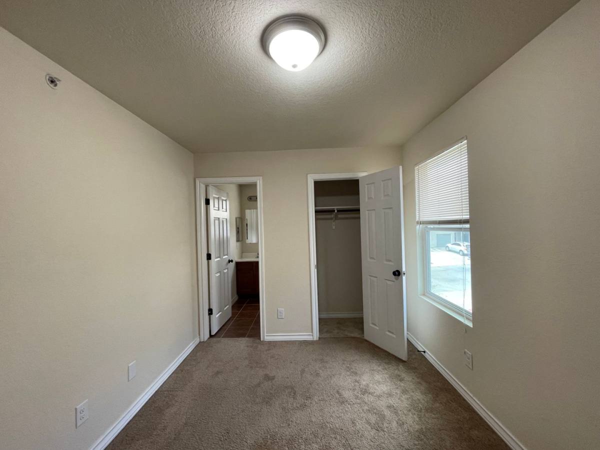 Townhouse for rent at 16828 Dancing Ava #1, Schertz, TX 78154