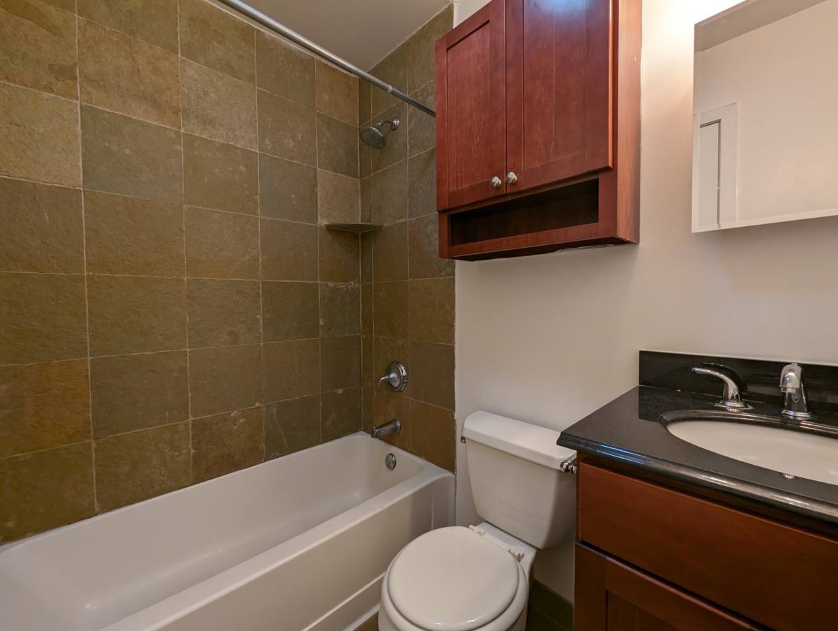 Apartment for rent at 625 W Wrightwood, Chicago, IL 60614