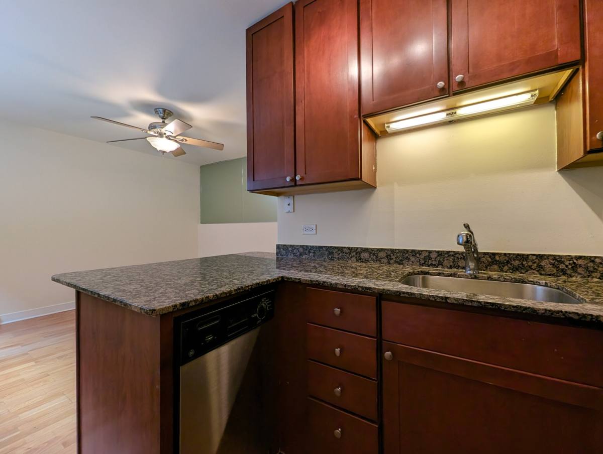 Apartment for rent at 625 W Wrightwood, Chicago, IL 60614