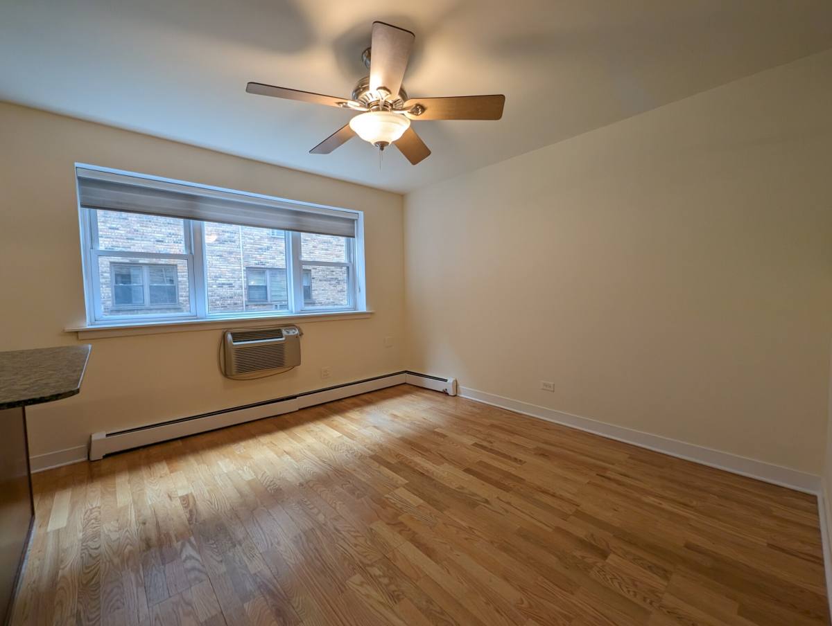 Apartment for rent at 625 W Wrightwood, Chicago, IL 60614