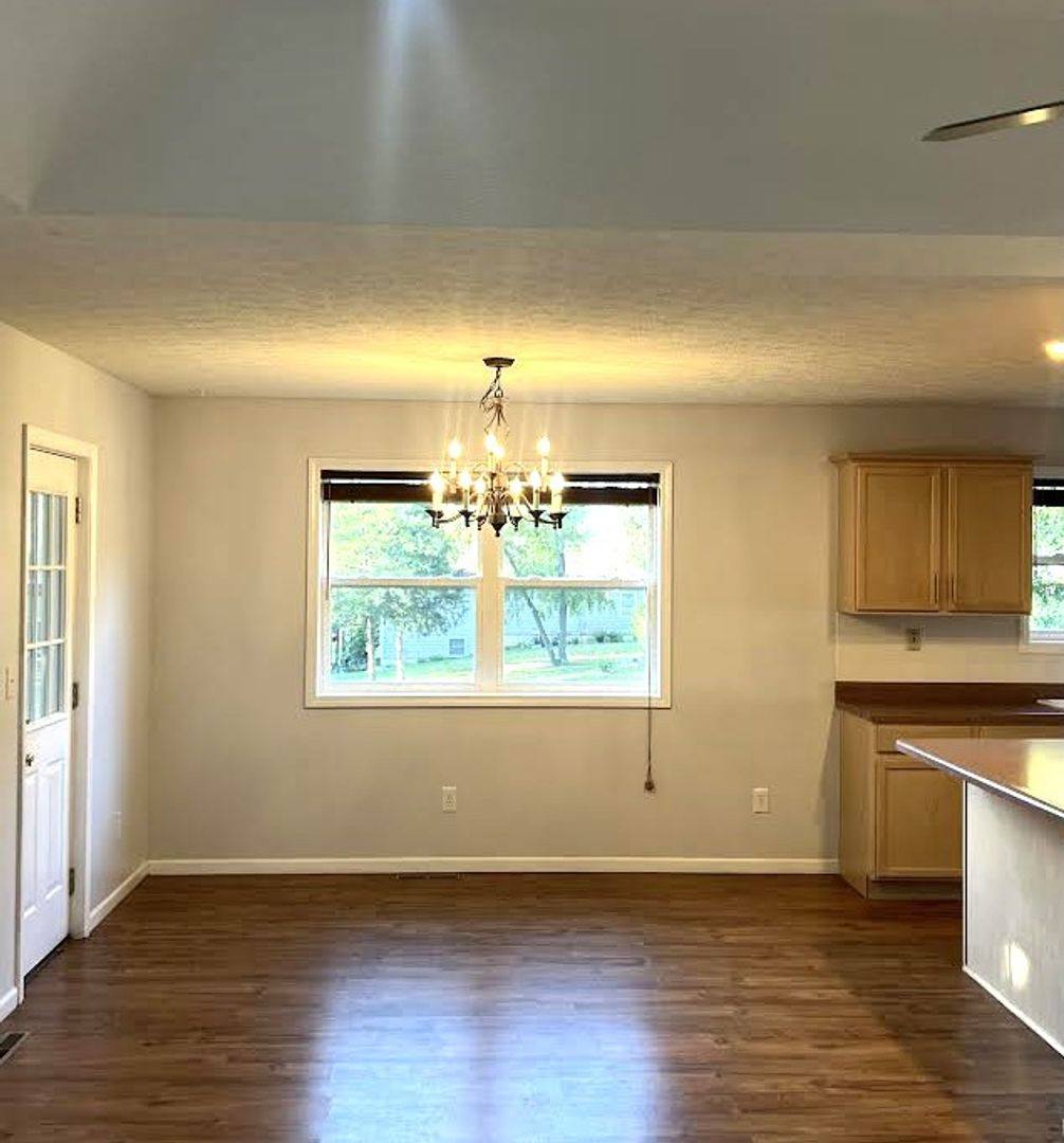 House for rent at 1700 McCutchen Rd, Rolla, MO 65401