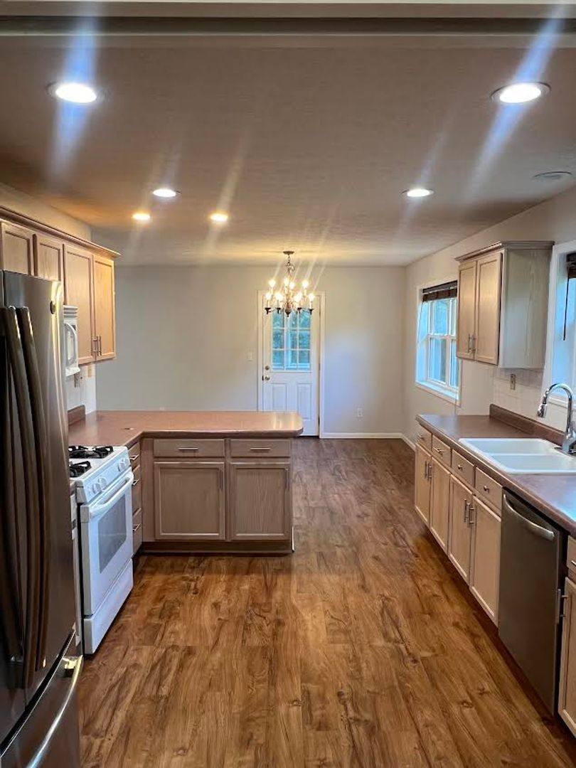 House for rent at 1700 McCutchen Rd, Rolla, MO 65401