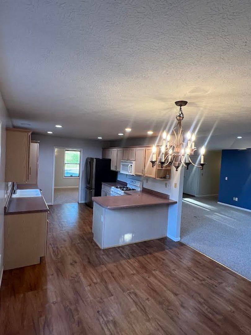 House for rent at 1700 McCutchen Rd, Rolla, MO 65401