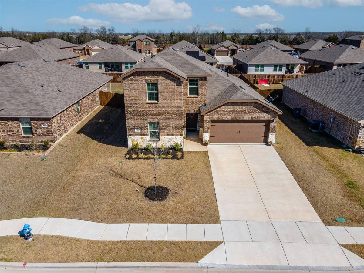 House for rent at 813 Cottonwood Way, Royse City, TX 75189