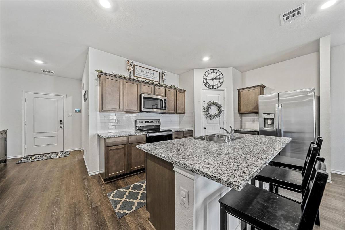 House for rent at 813 Cottonwood Way, Royse City, TX 75189