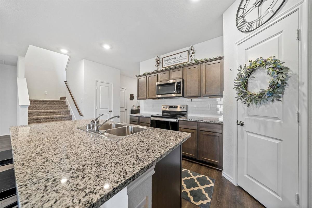House for rent at 813 Cottonwood Way, Royse City, TX 75189