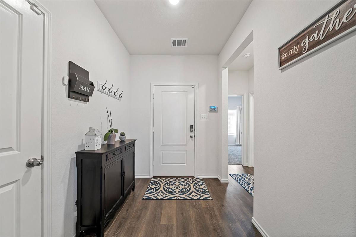 House for rent at 813 Cottonwood Way, Royse City, TX 75189