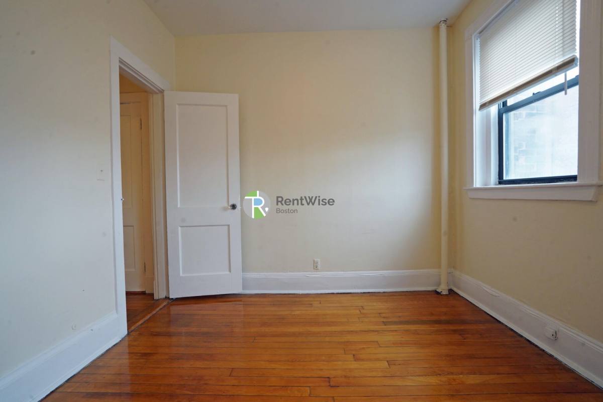 Apartment for rent at 1212 Commonwealth Ave #7, Allston, MA 02134