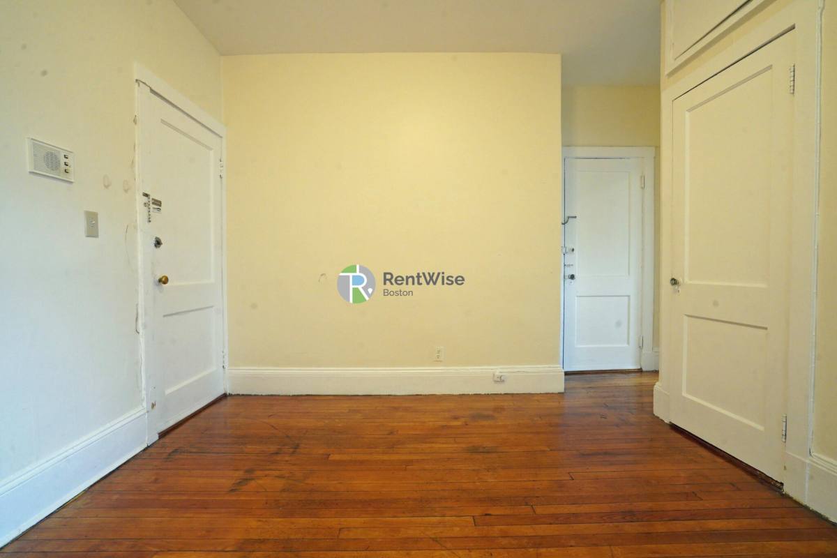 Apartment for rent at 1212 Commonwealth Ave #7, Allston, MA 02134