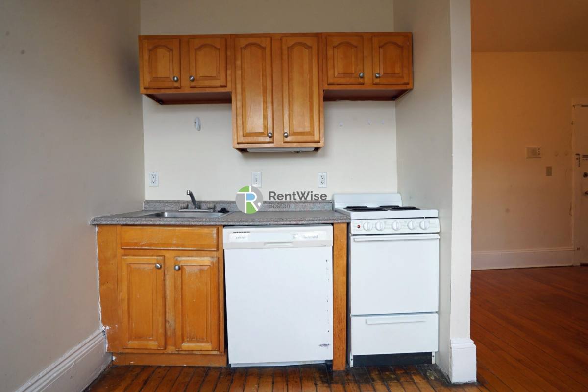 Apartment for rent at 1212 Commonwealth Ave #7, Allston, MA 02134