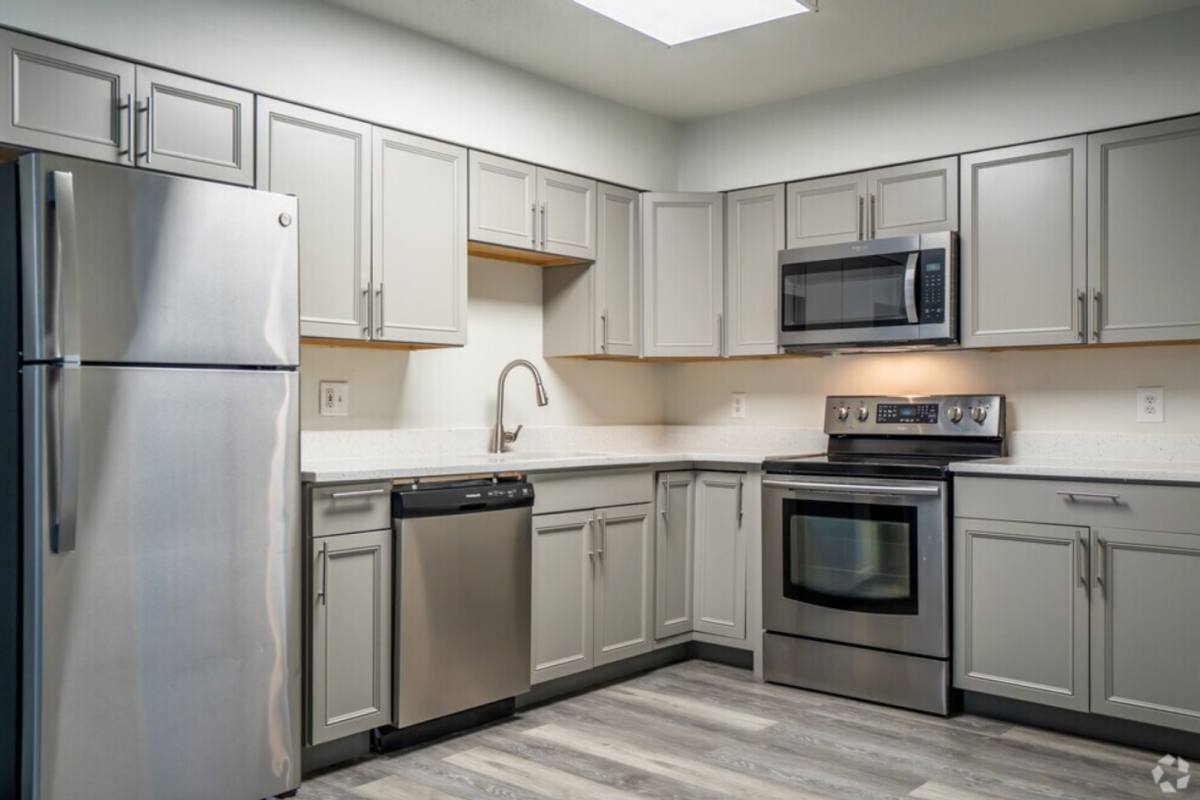 Apartment for rent at 600 40th St N, Saint Petersburg, FL 33713
